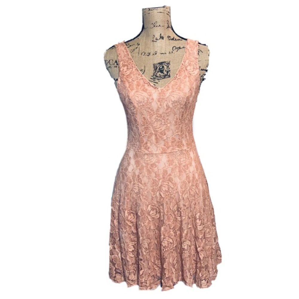 Soprano pink lace dress size S